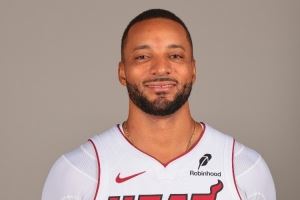 完成热火首秀！鲍威尔6中2拿到5分1助攻