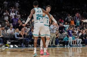 三球&米勒上季报销！新援塞克斯顿+3位老将 黄蜂能否冲击附加赛？